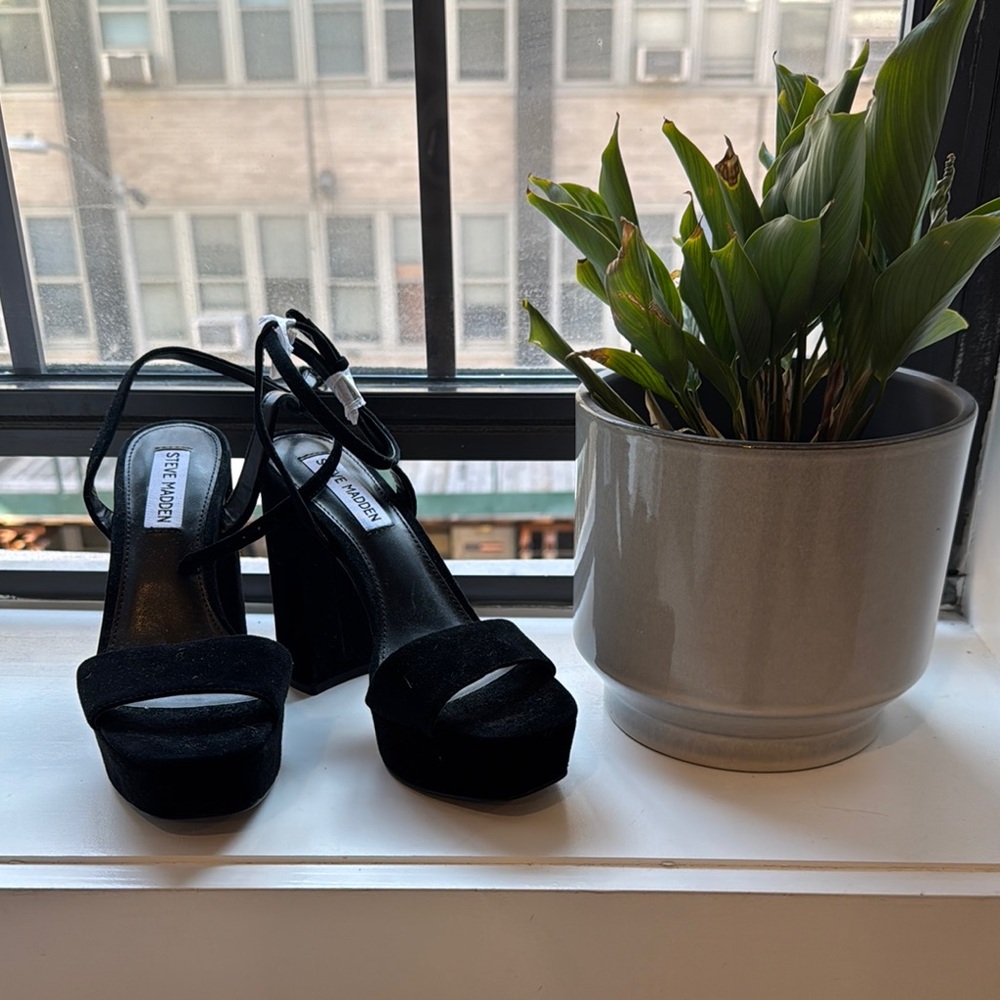Steve Madden Black Platform Heels